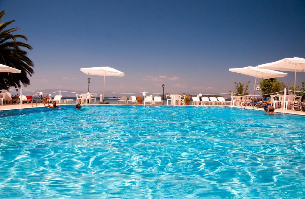 לימנאס Vournelis Hotel מראה חיצוני תמונה