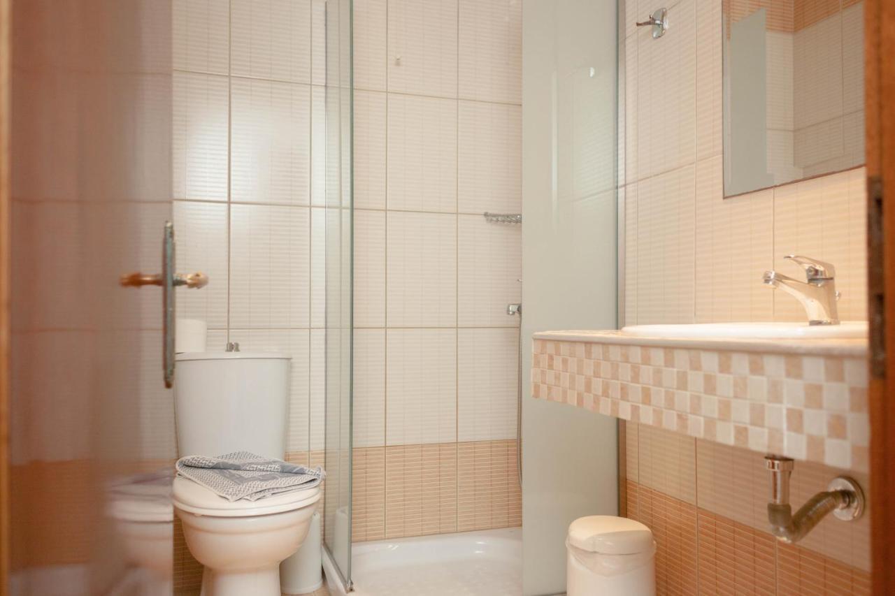 לימנאס Vournelis Hotel מראה חיצוני תמונה