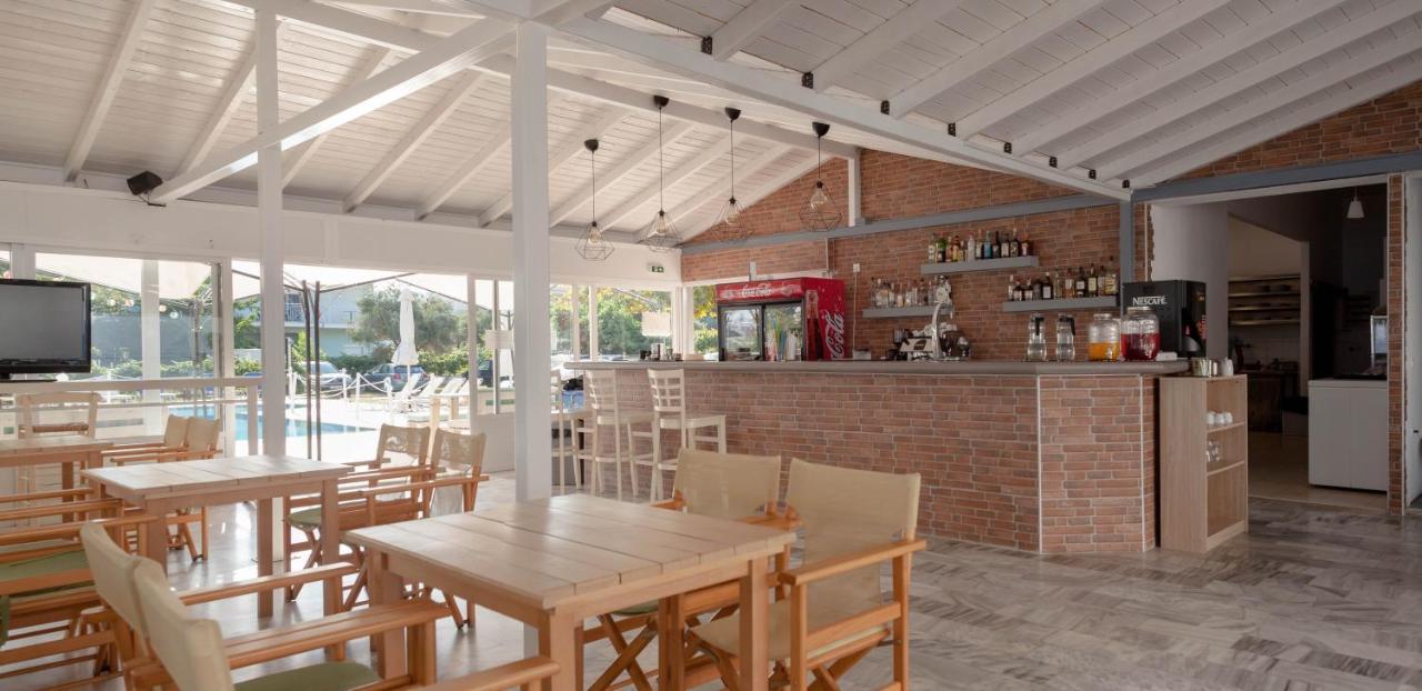 לימנאס Vournelis Hotel מראה חיצוני תמונה