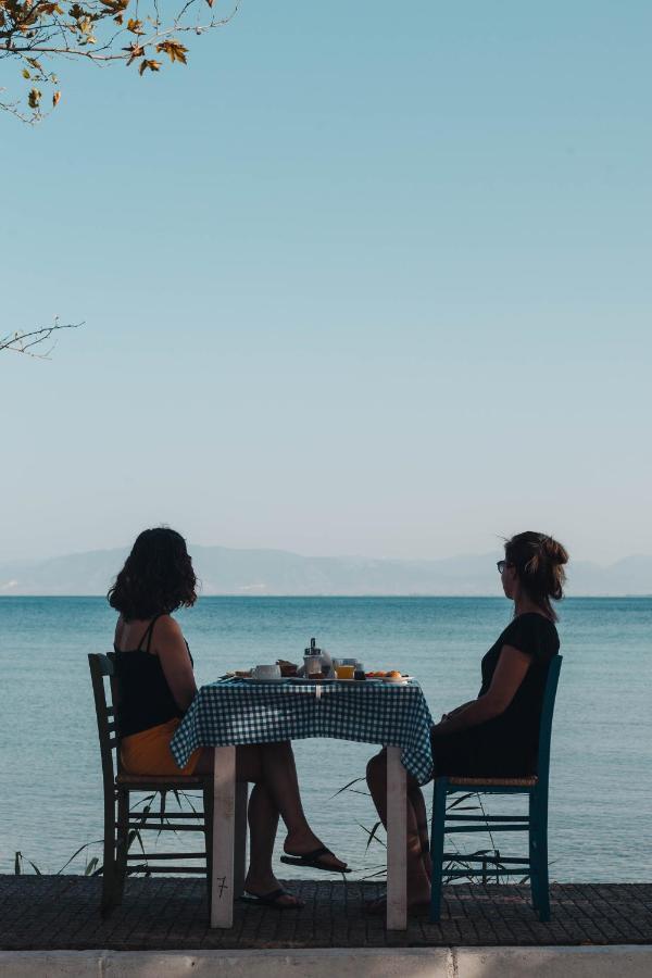 לימנאס Vournelis Hotel מראה חיצוני תמונה